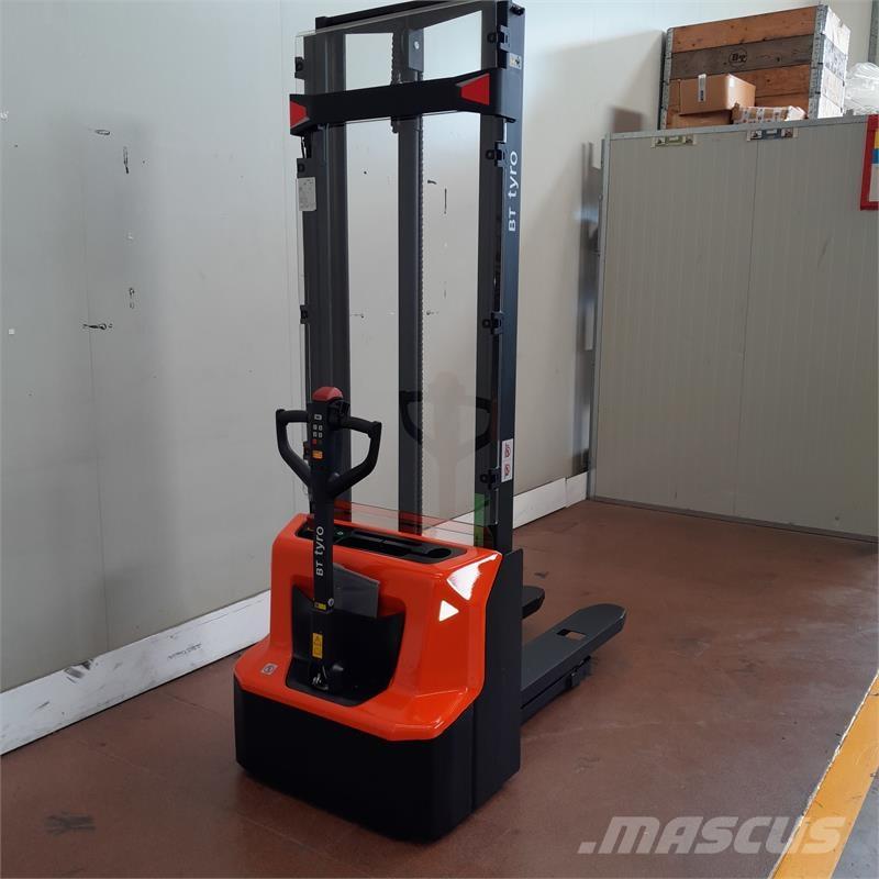 BT SHE100 Rankiniai padėklų rietuvai