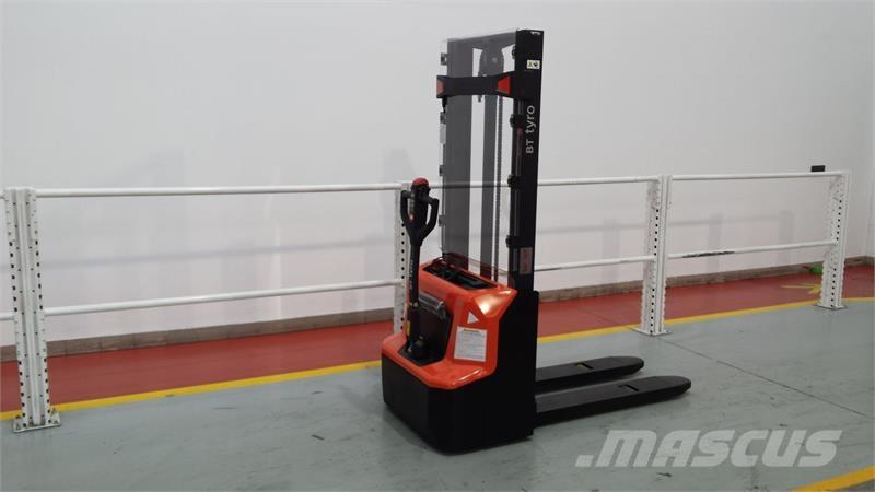 BT SHE100 Rankiniai padėklų rietuvai