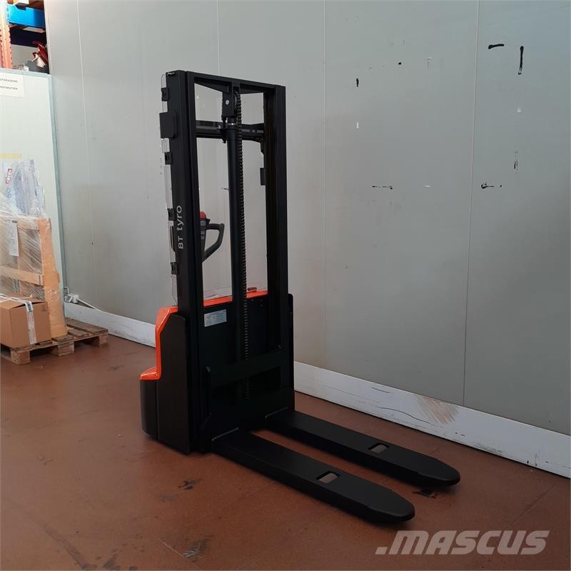 BT SHE100 Rankiniai padėklų rietuvai