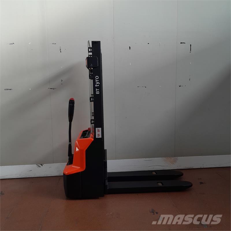 BT SHE100 Rankiniai padėklų rietuvai