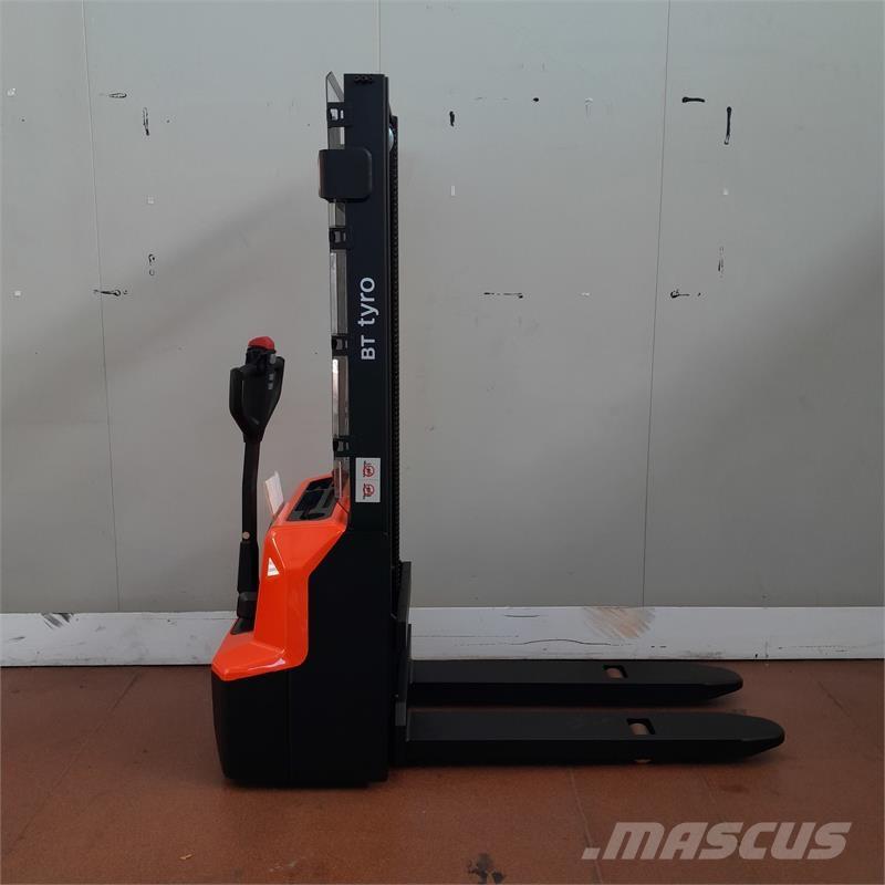 BT SHE100 Rankiniai padėklų rietuvai