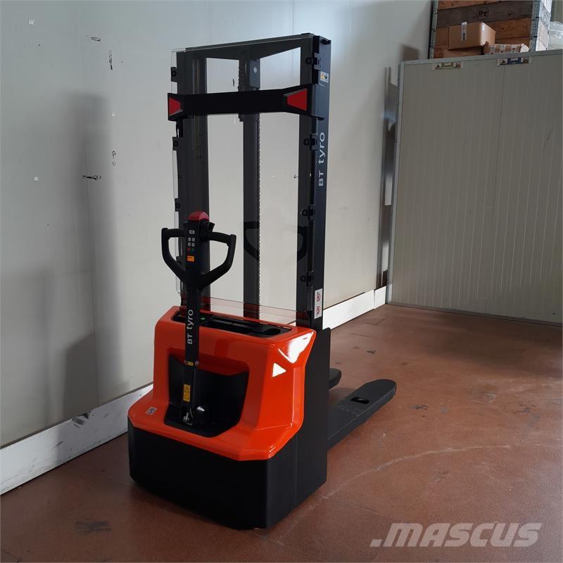 BT SHE100 Rankiniai padėklų rietuvai