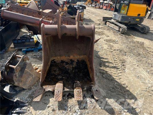  Godet 1M20 - axe 80 mm Kaušai