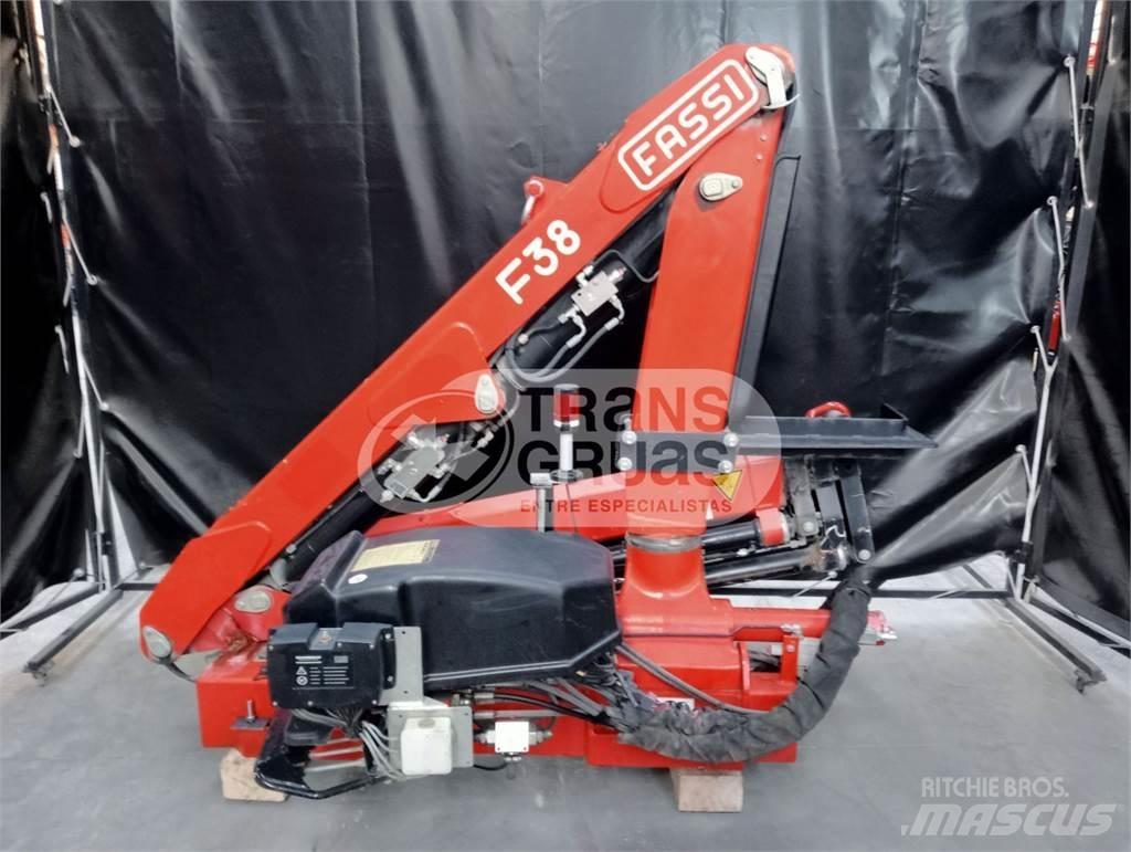 Fassi F38AF Keltuvai-krautuvai
