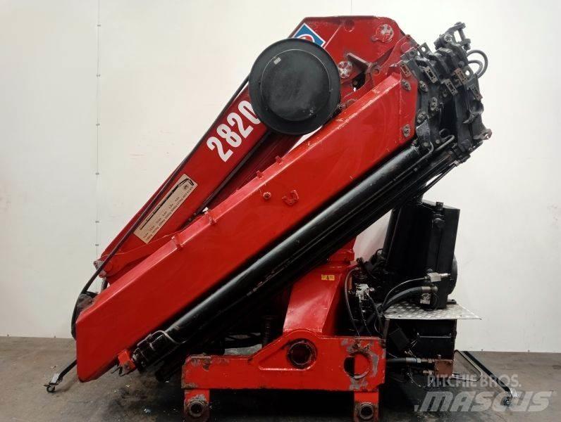 HMF 2820 K5 Keltuvai-krautuvai