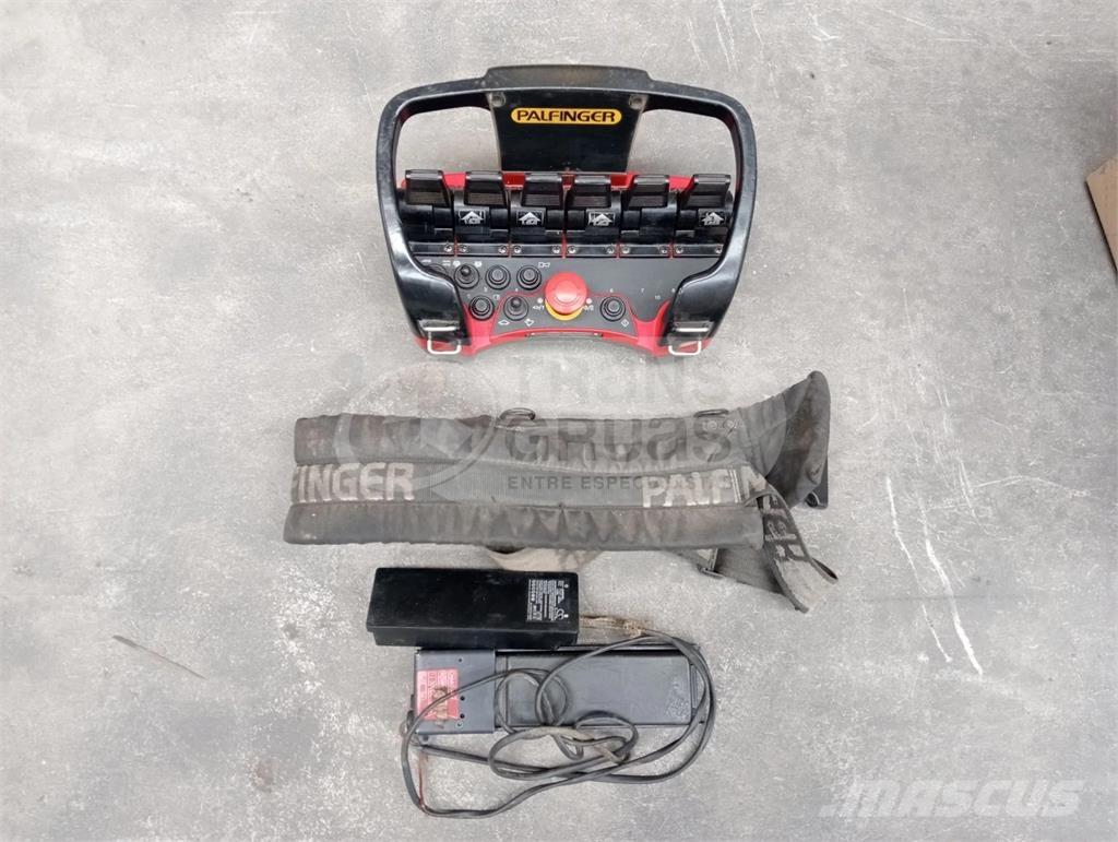 Palfinger PK 23500 Keltuvai-krautuvai