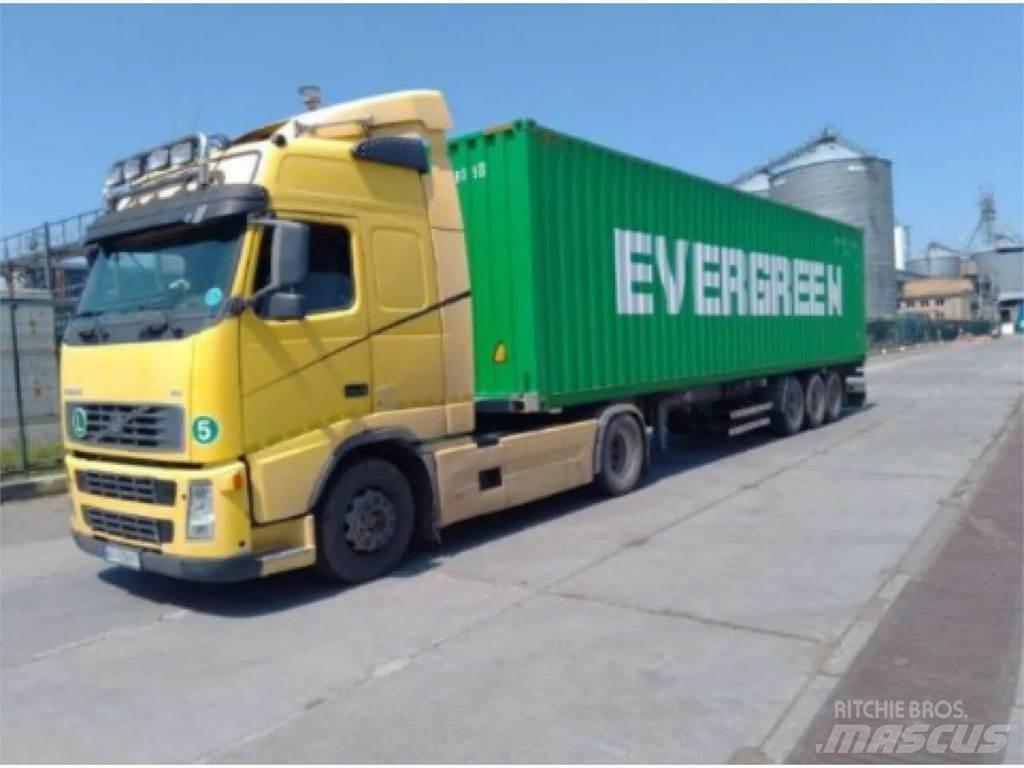 Volvo  Naudoti vilkikai