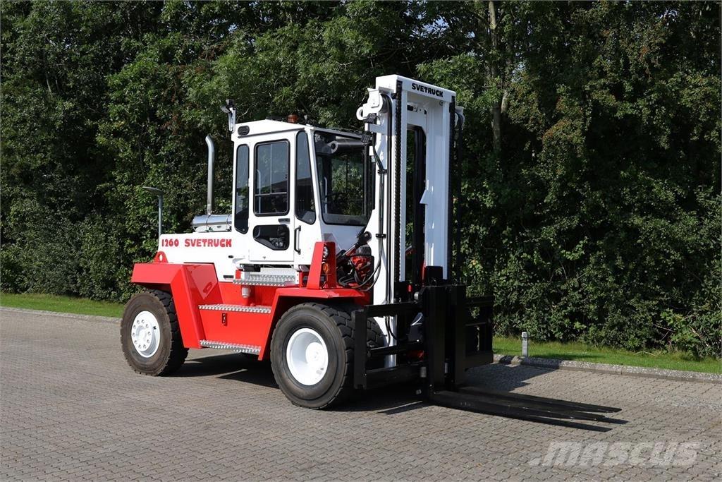Svetruck 1260-30 Dyzeliniai krautuvai