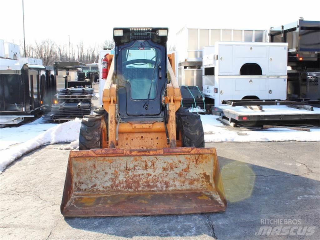 CASE 440 Transportas - Kita
