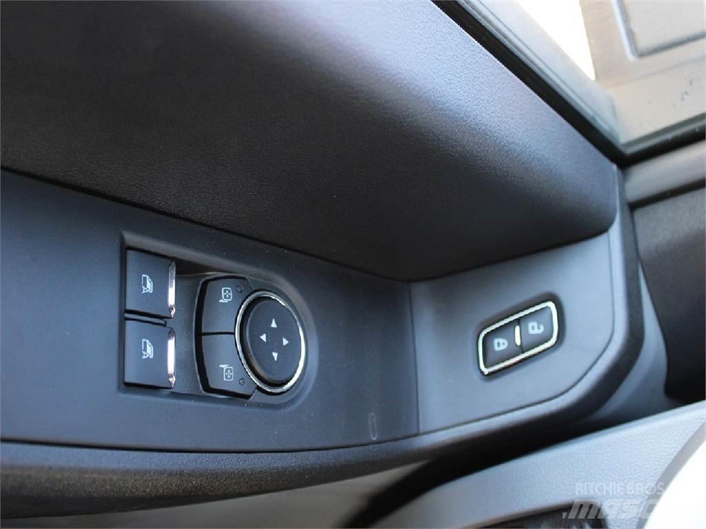Ford F350 Ant vilkikų montuojamos kėlimo platformos