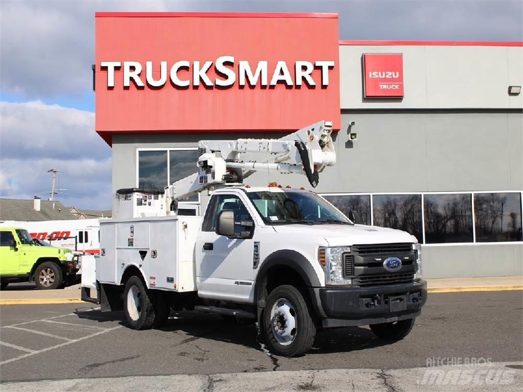 Ford F550 Ant vilkikų montuojamos kėlimo platformos