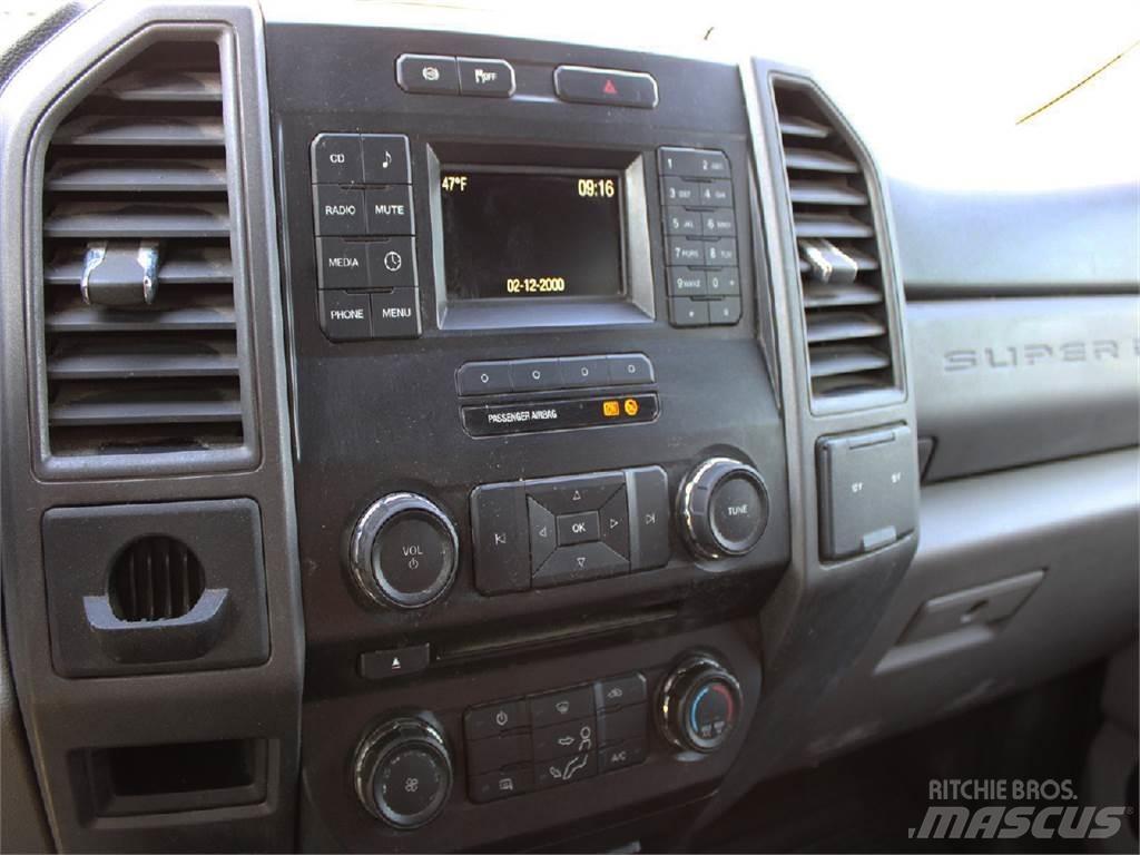 Ford F550 Pagalbos kelyje automobiliai
