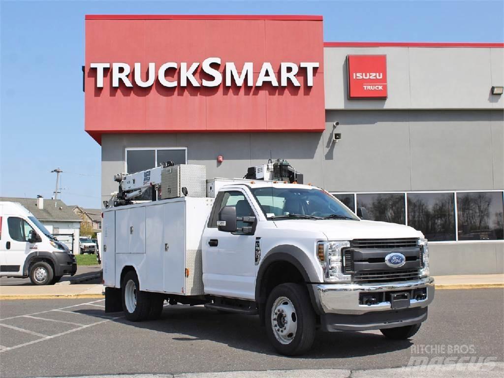 Ford F550 Automobiliniai kranai