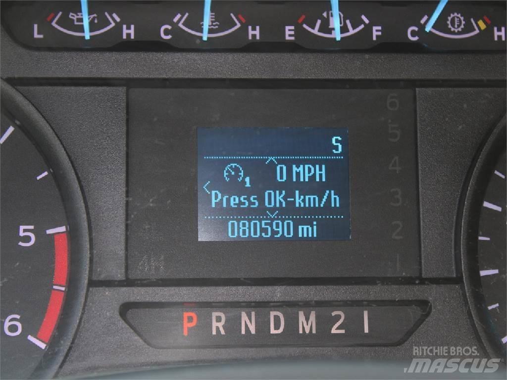Ford F550 Automobiliniai kranai
