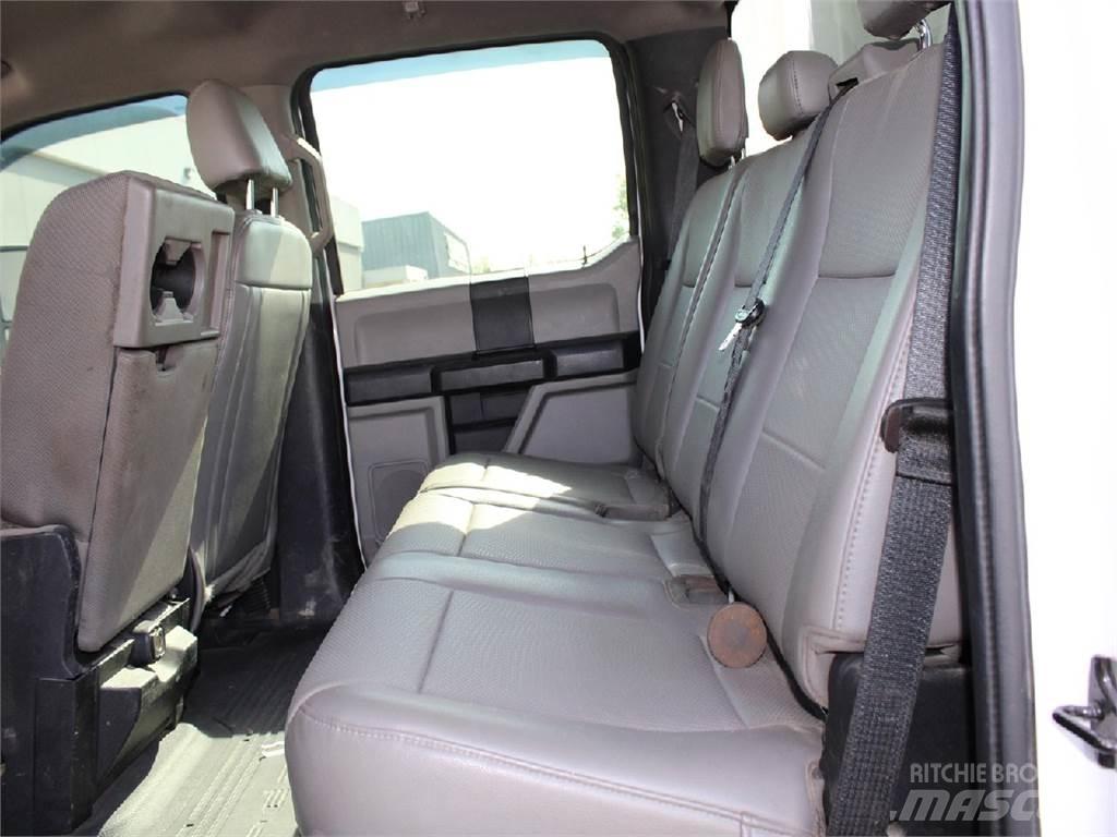 Ford F550 Savivarčių priekabų vilkikai