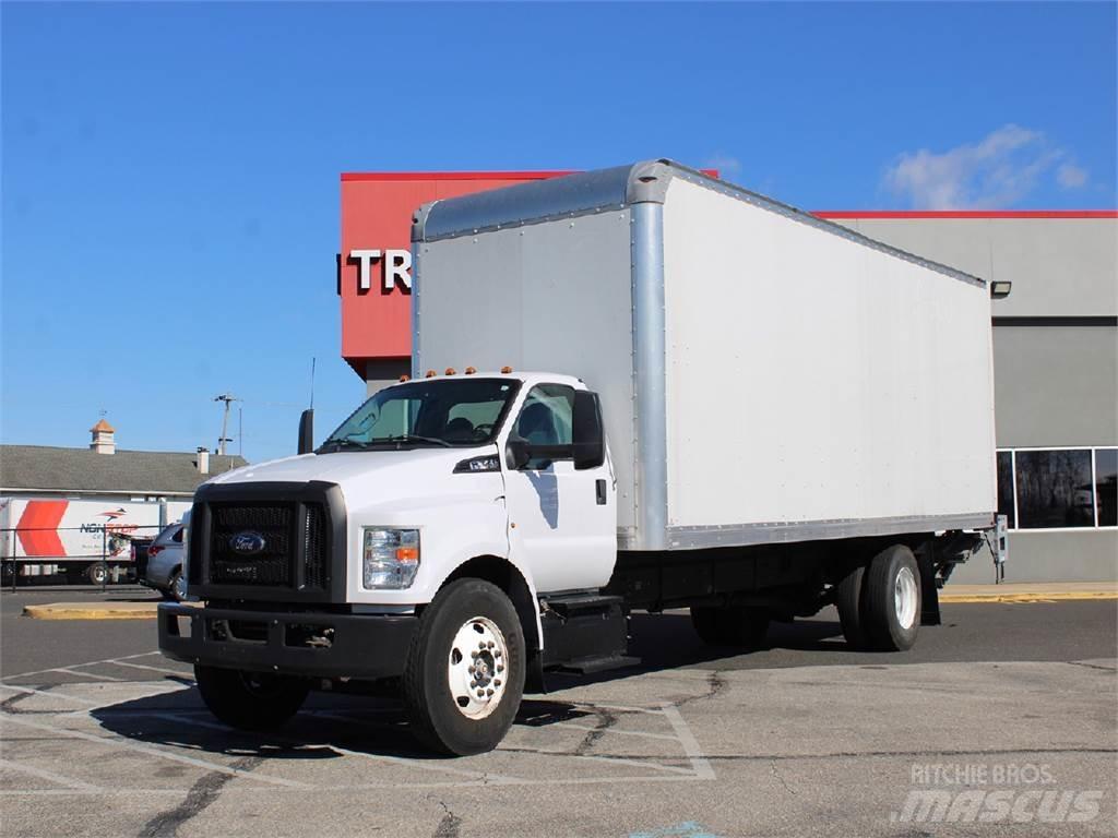 Ford F650 Sunkvežimiai su dengtu kėbulu