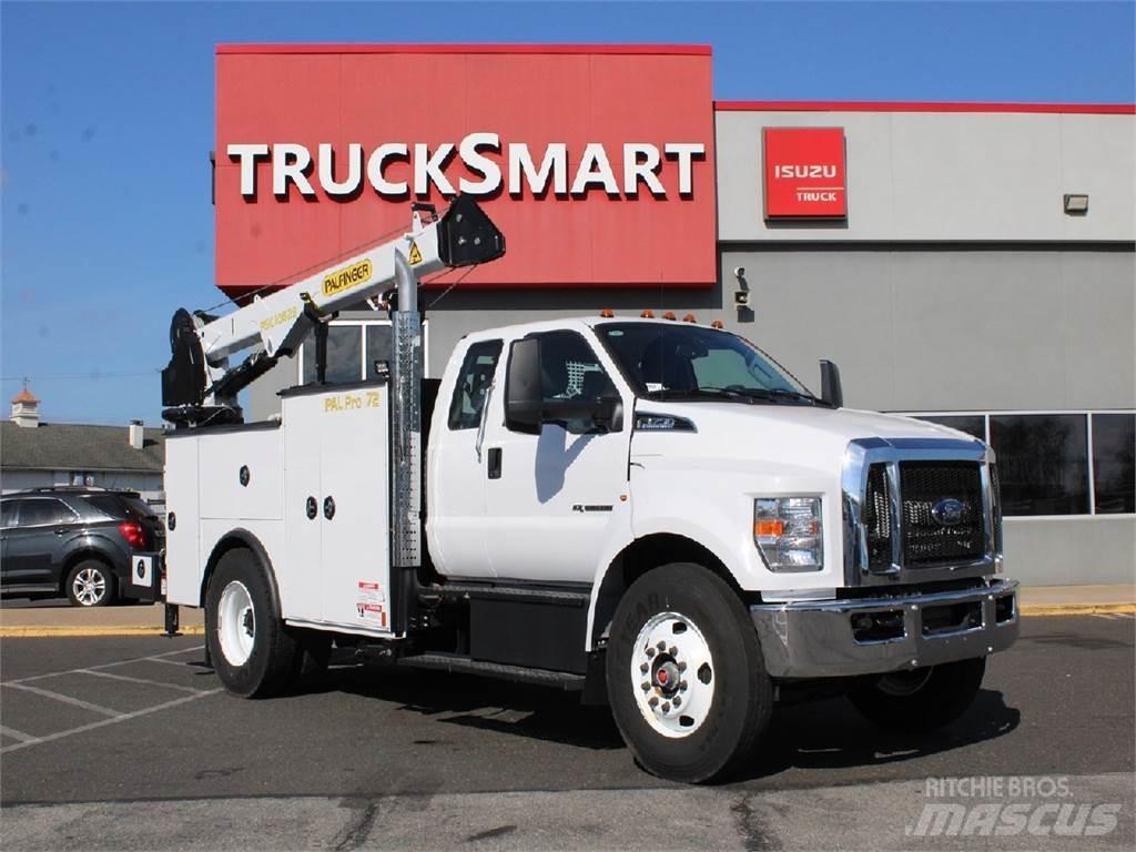 Ford F750 Pagalbos kelyje automobiliai