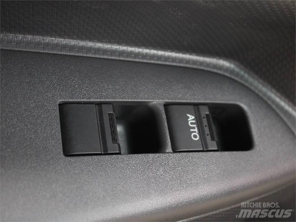 Isuzu FTR Sunkvežimiai su dengtu kėbulu