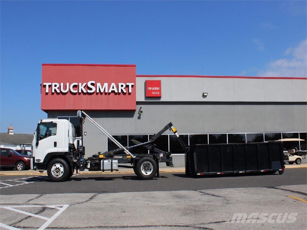 Isuzu FTR Savivarčių priekabų vilkikai