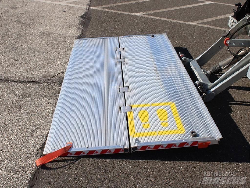 Isuzu NPR-HD Sunkvežimiai su dengtu kėbulu