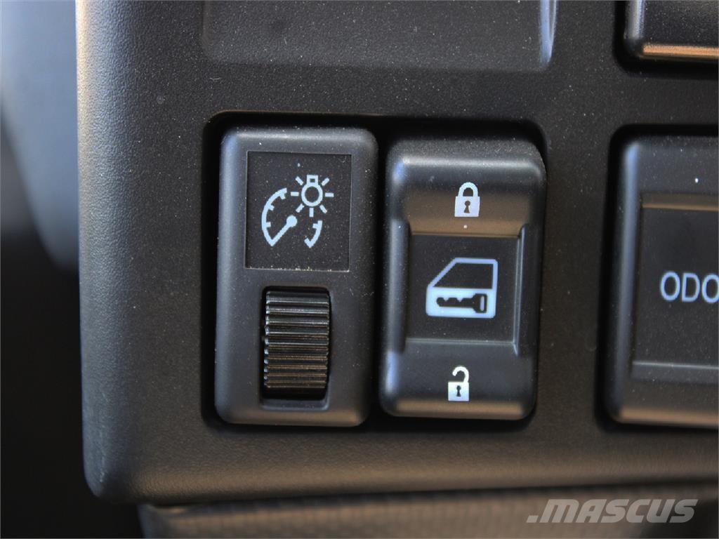Isuzu NPR-HD Konteinerių nuožulnaus pakėlimo ant platformos krautuvai