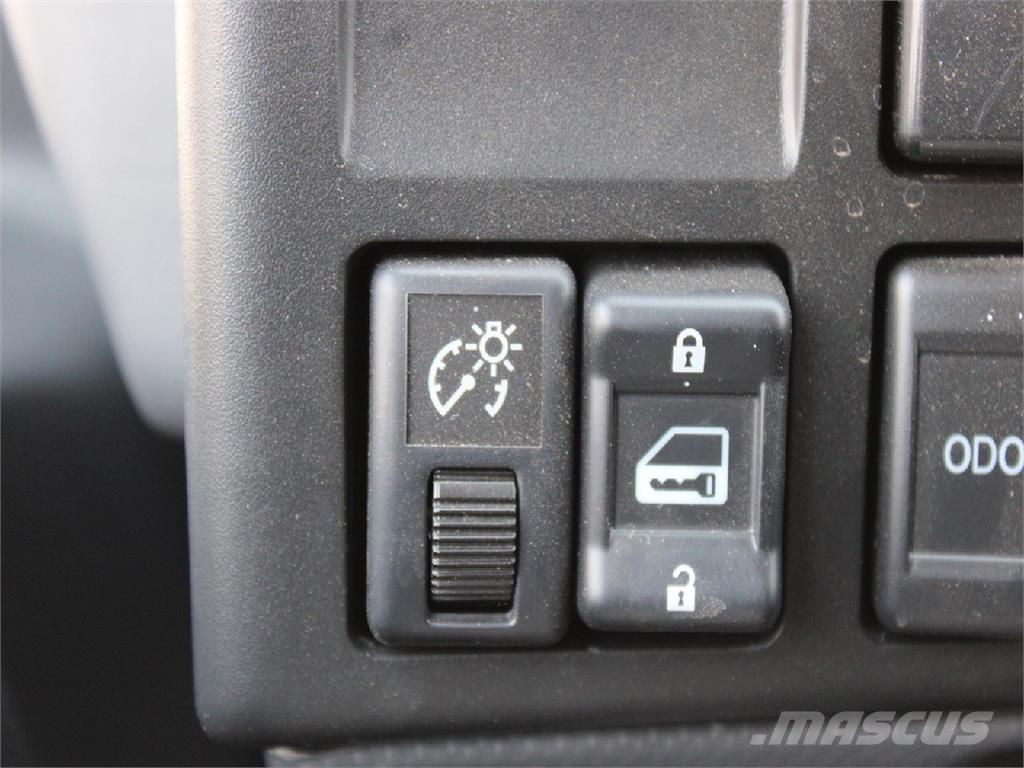 Isuzu NPR-HD Konteinerių nuožulnaus pakėlimo ant platformos krautuvai