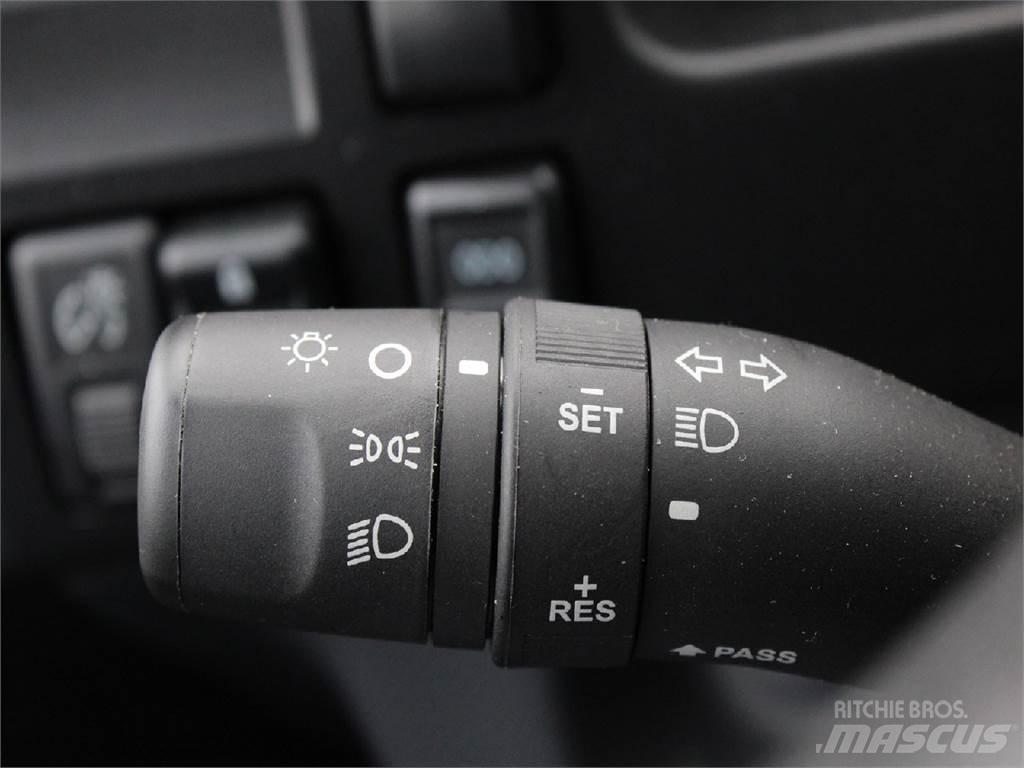 Isuzu NRR Sunkvežimiai su dengtu kėbulu