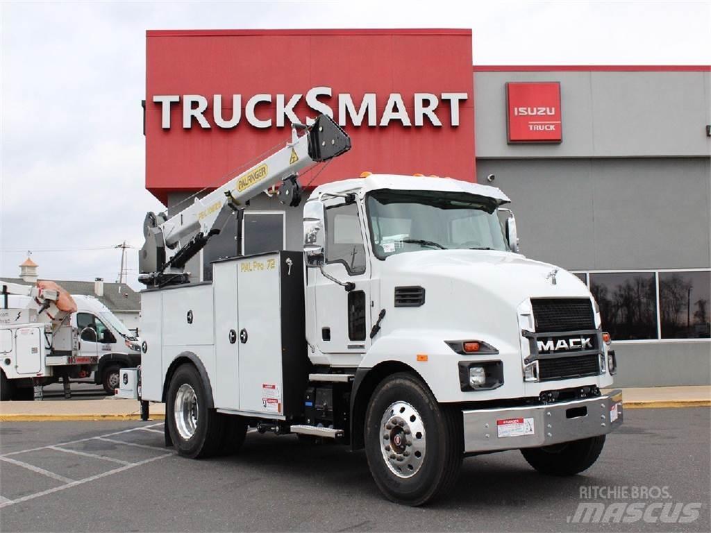 Mack MD6 Pagalbos kelyje automobiliai