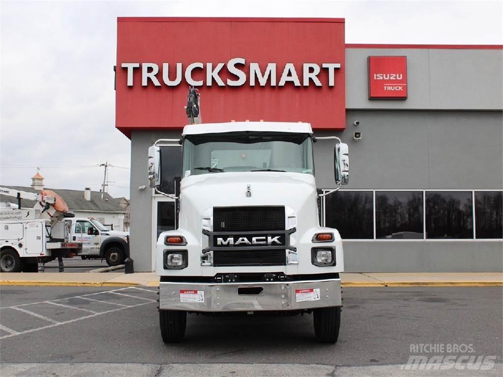Mack MD6 Automobiliniai kranai