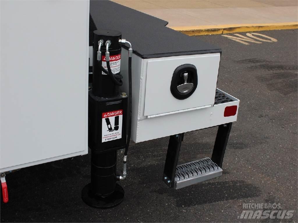 Mack MD6 Pagalbos kelyje automobiliai