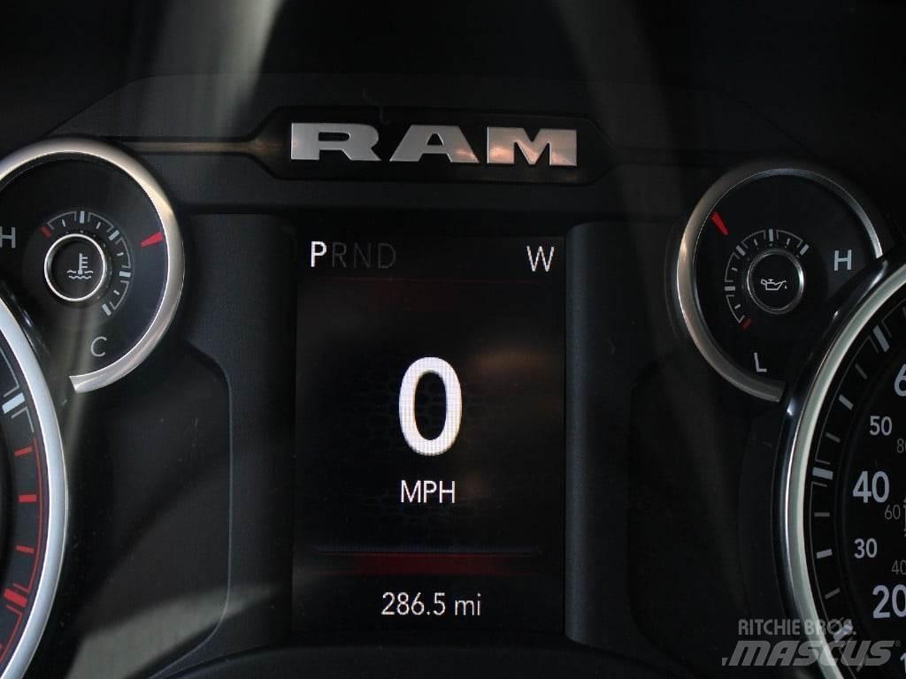 RAM 3500 Savivarčių priekabų vilkikai
