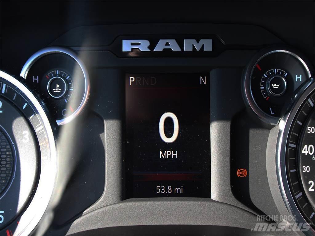 RAM 3500 Savivarčių priekabų vilkikai