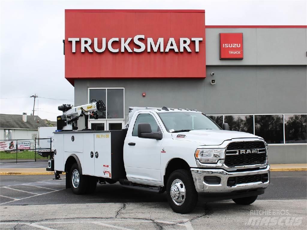RAM 3500 Pagalbos kelyje automobiliai