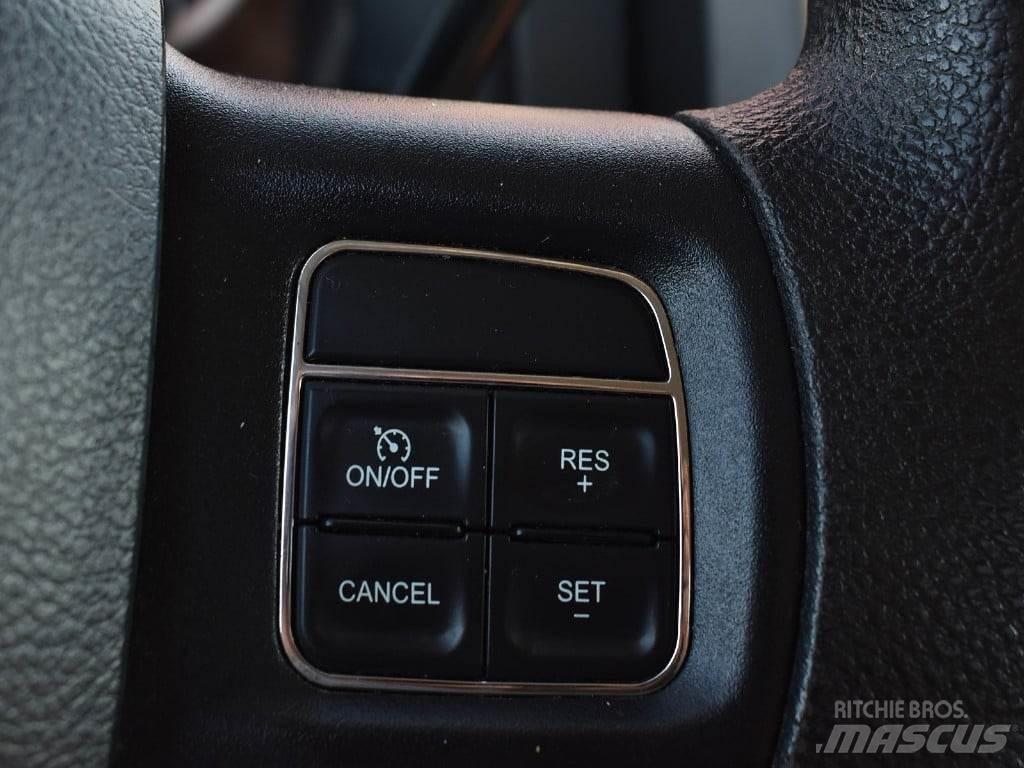RAM 5500 Savivarčių priekabų vilkikai