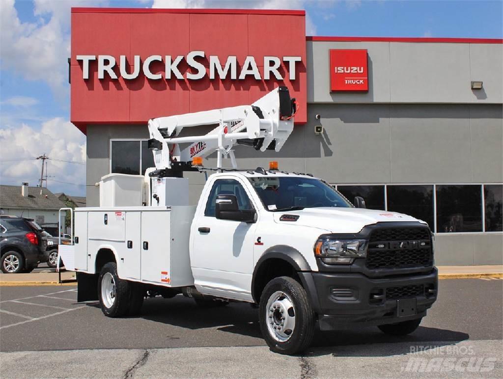 RAM 5500 Ant vilkikų montuojamos kėlimo platformos