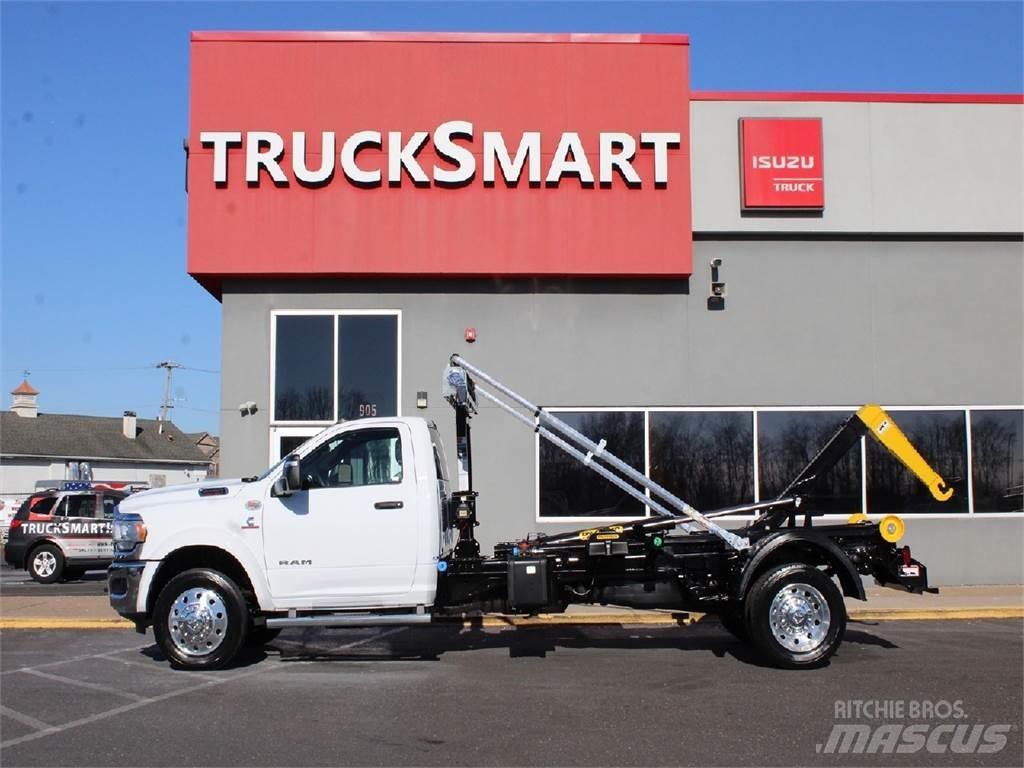 RAM 5500 Savivarčių priekabų vilkikai