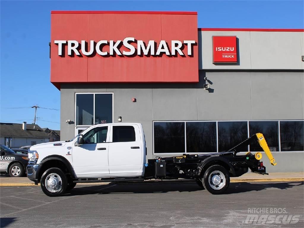 RAM 5500 Sunkvežimiai su keliamuoju kabliu