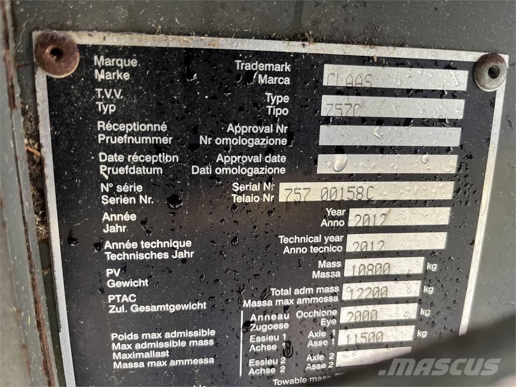 CLAAS 3300 Stačiakampių ryšulių presai