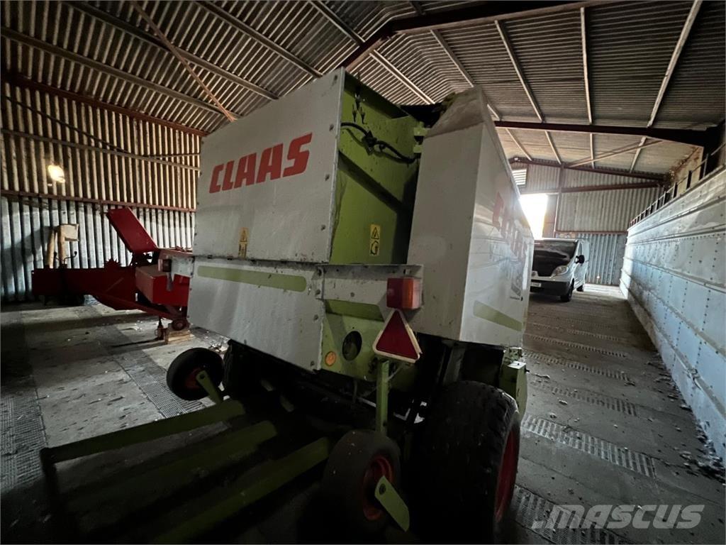 CLAAS VARIANT 260 Stačiakampių ryšulių presai