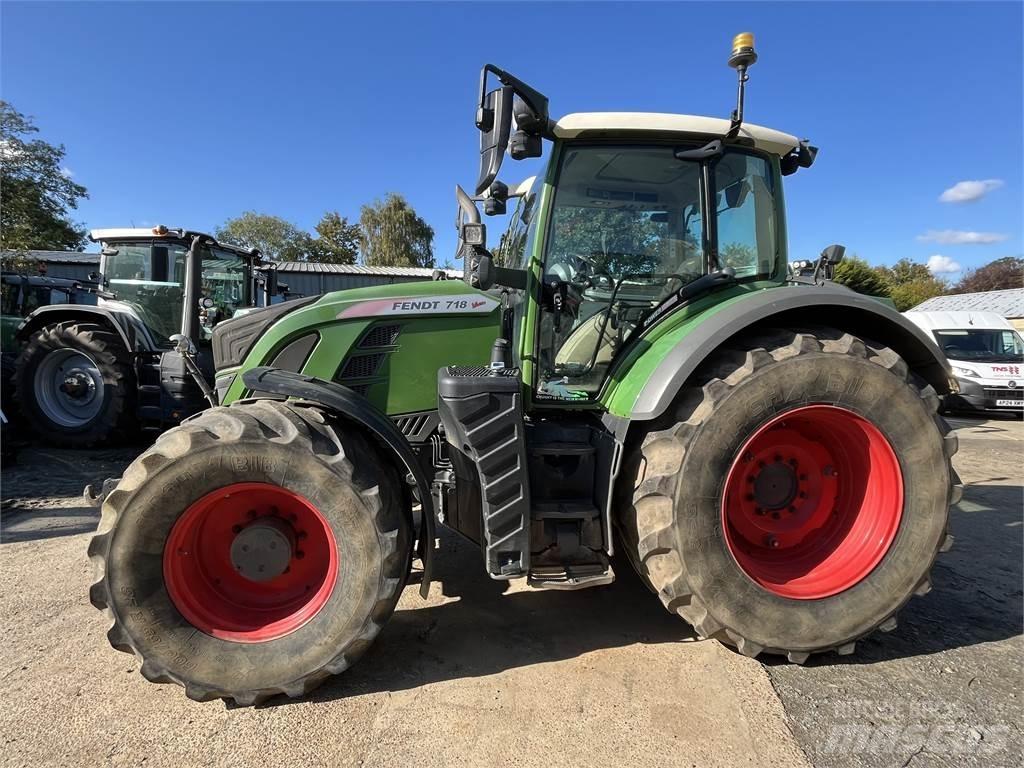 Fendt 718 Traktoriai
