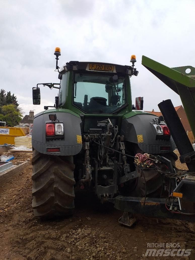 Fendt 828 VARIO Traktoriai