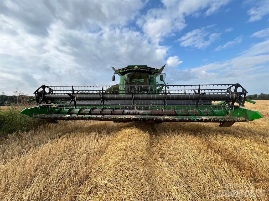 John Deere S685I Derliaus nuėmimo kombainai