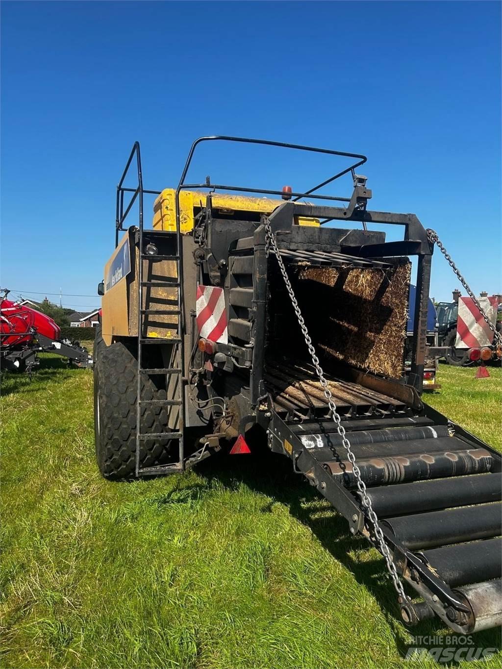 New Holland BB9090 Stačiakampių ryšulių presai