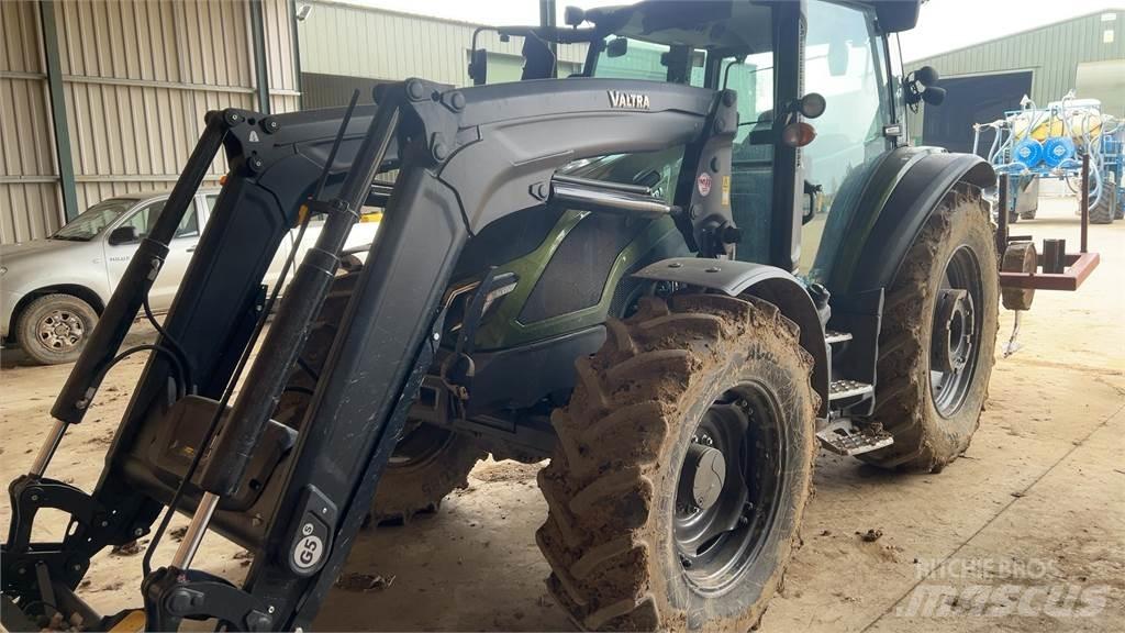 Valtra G135A Traktoriai