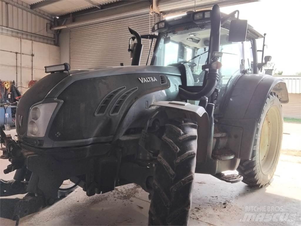 Valtra T183V Traktoriai