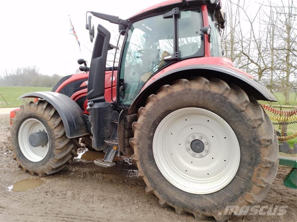 Valtra T195V Traktoriai