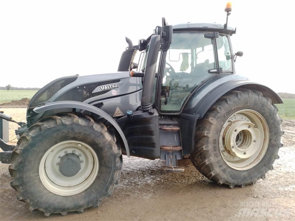 Valtra T254V Traktoriai