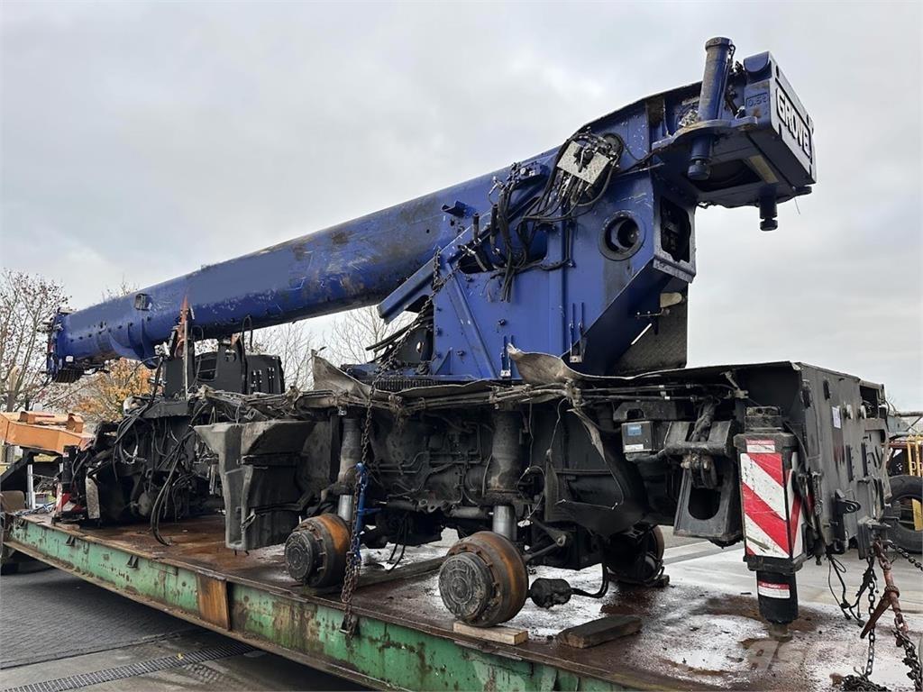 Grove GMK 4090 Visureigiai kranai