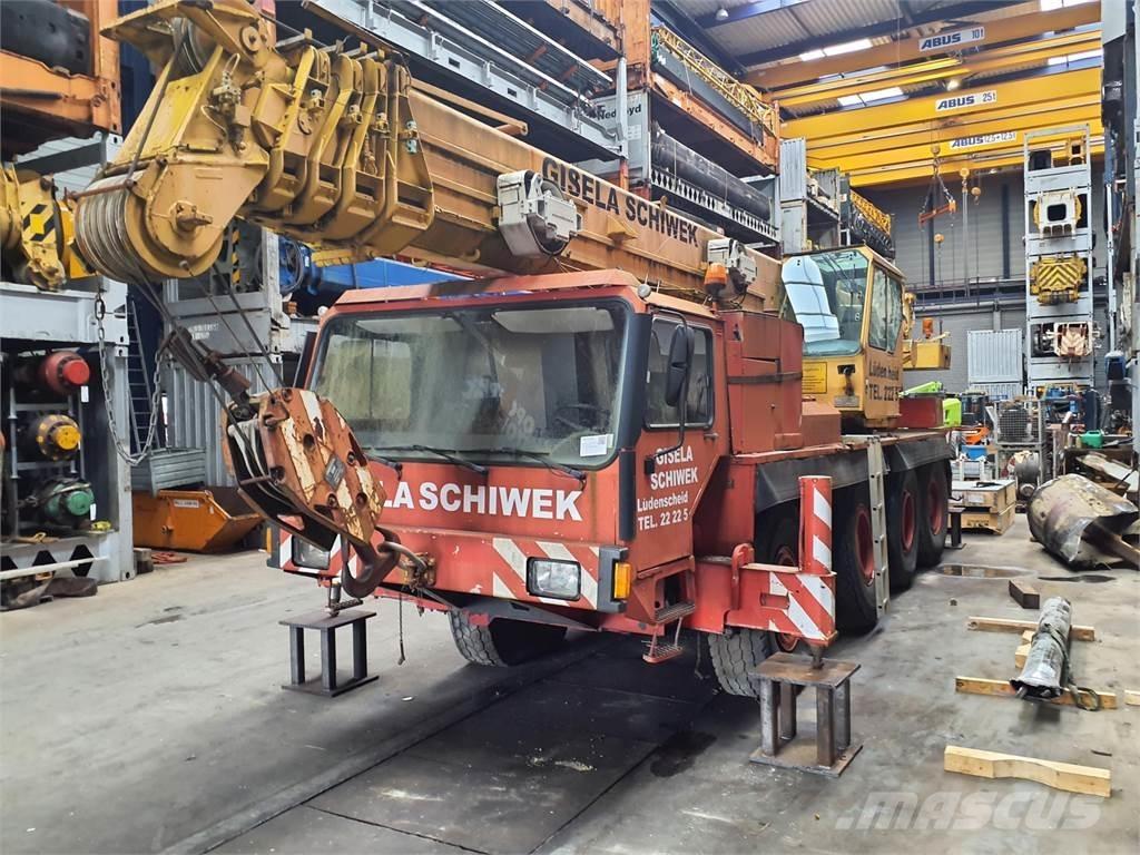 Liebherr LTM 1050 Visureigiai kranai