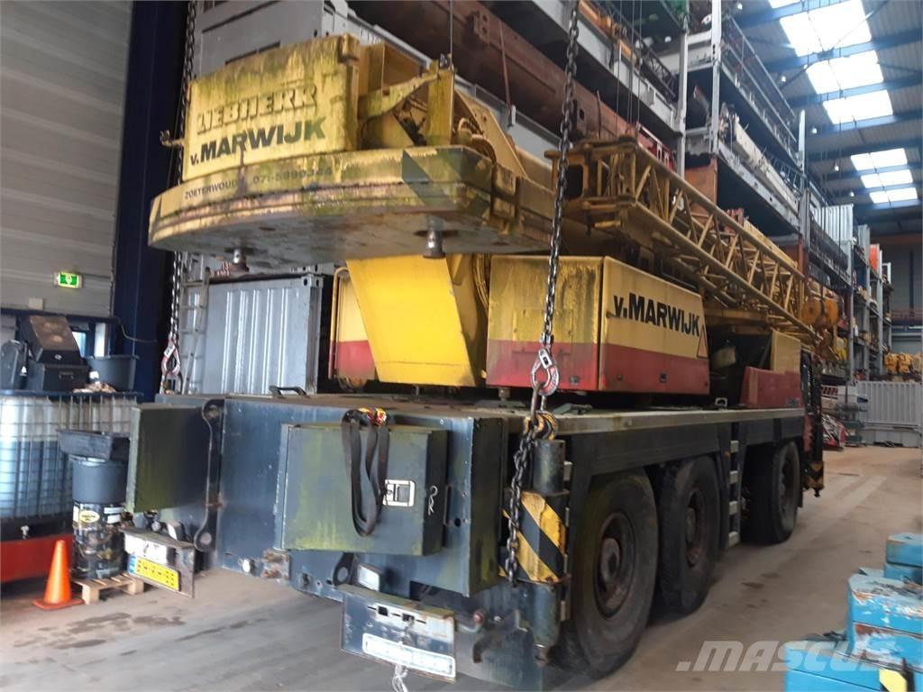 Liebherr LTM 1060-2 Visureigiai kranai